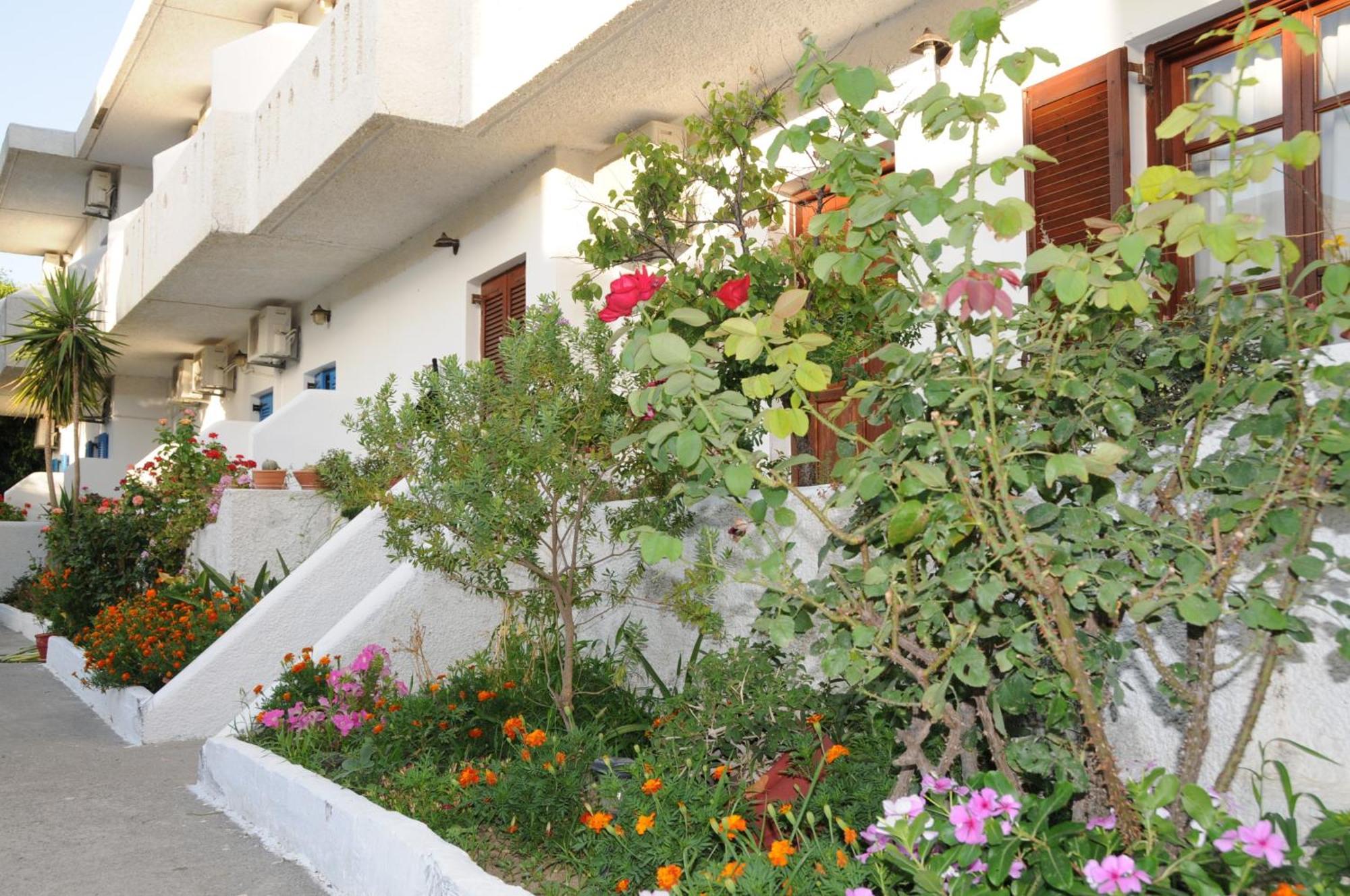 Costas & Chrysoula Aparthotel Plakias Exterior foto